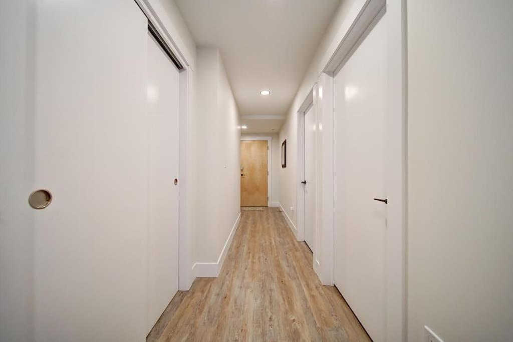 هاليفاكس Luxurious Modern 2Br Condo Sleeps 5 Coffee, Ac, Wifi المظهر الخارجي الصورة